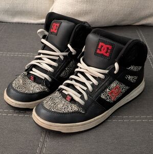 DC Rebound High Tx Se Skate Shoe-w Ladies Rebound High Tx Se Skate Shoe. Size 8
